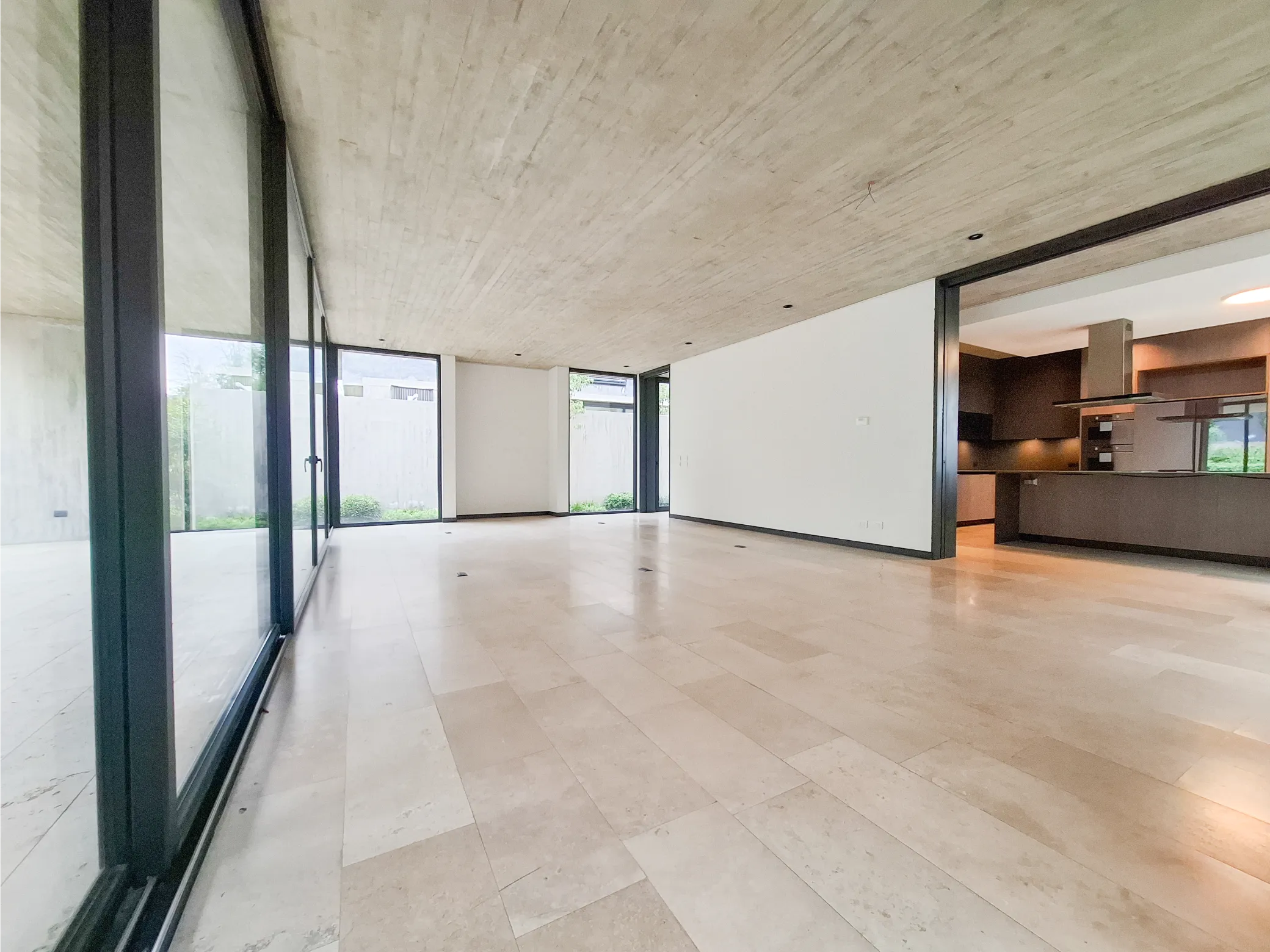Casa en Venta Corredora de propiedades en La Dehesa en Lo Barnechea