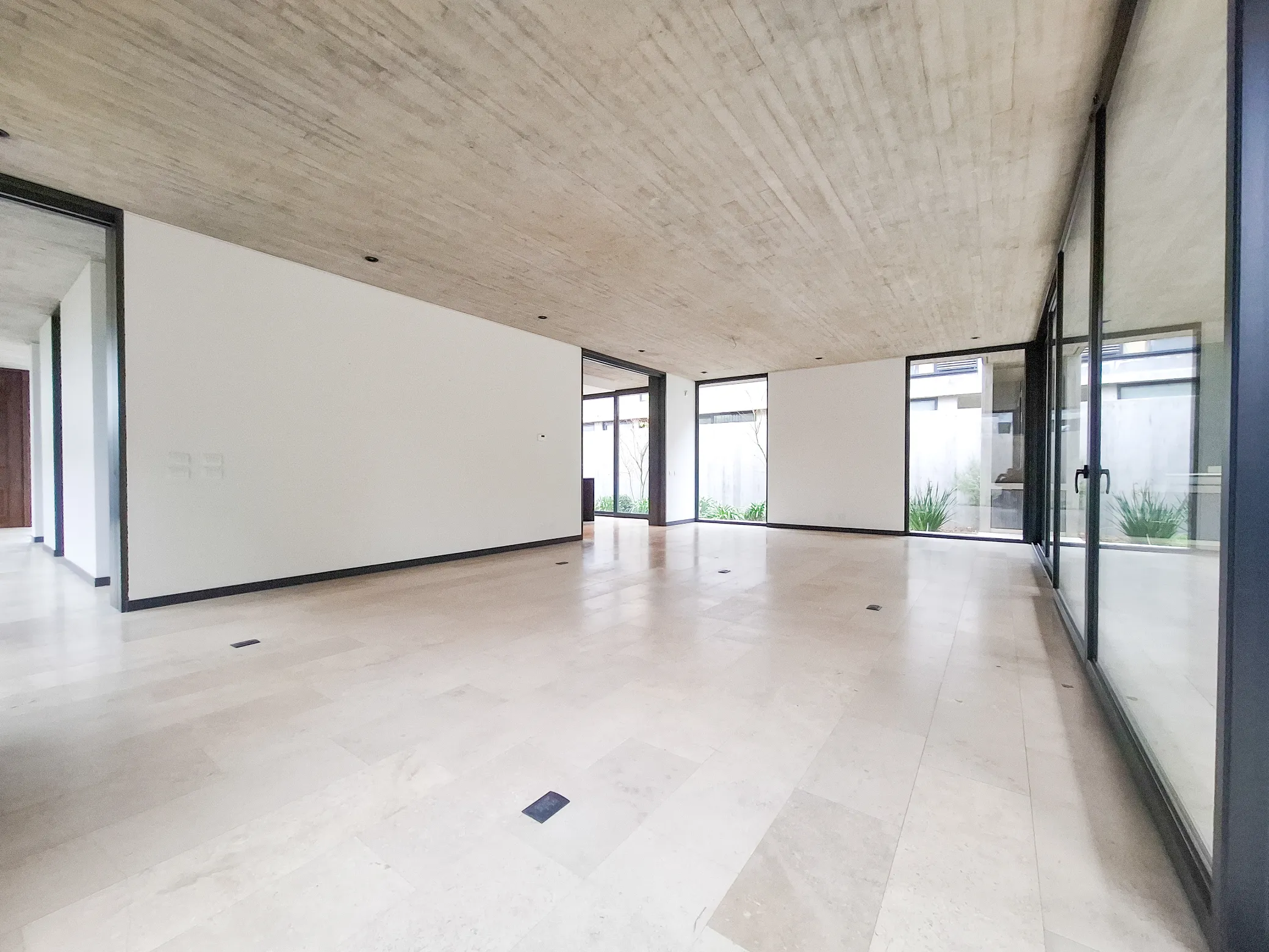 Casa en Venta Corredora de propiedades en La Dehesa en Lo Barnechea